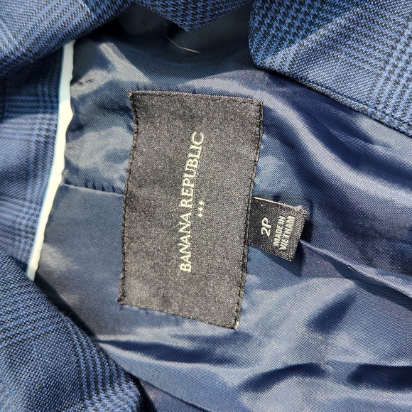 Blazer - Picture 2 of 5